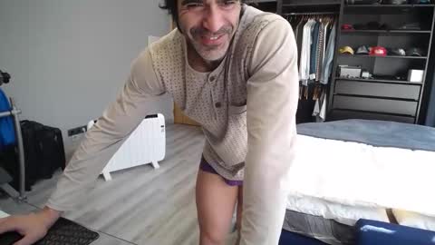 sam online show from November 2025 12:52:01 PM