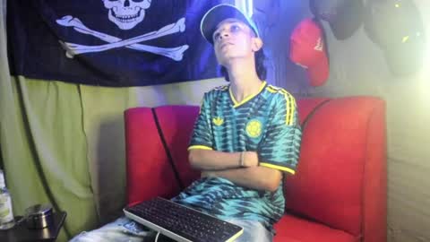 Snapshot of latinskinny_ chatting on July 2026 05:57:01 AM Angel online show from July 2026 05:57:01 AM