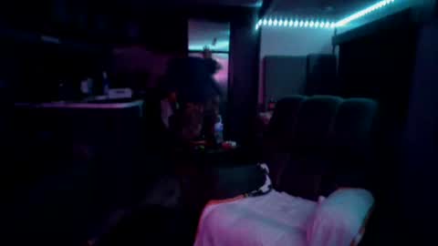 Snapshot of latniter742349 chatting on January 2025 08:18:02 AM latniter online show from January 2025 08:18:02 AM