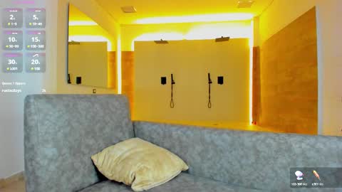 Snapshot of latrellx7 chatting on January 2025 03:04:01 PM LEANDRO online show from January 2025 03:04:01 PM