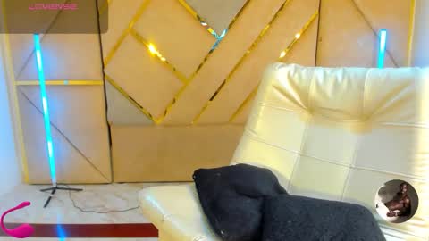 Snapshot of latrellx7 chatting on January 2026 03:10:01 AM LEANDRO online show from January 2026 03:10:01 AM