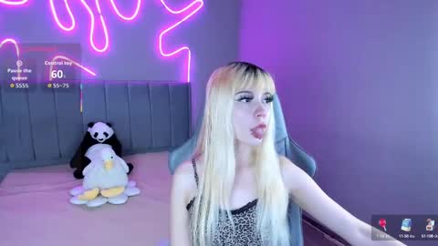 Snapshot of laukyubey1 chatting on October 2025 07:56:01 PM laukyubey1 online show from October 2025 07:56:01 PM