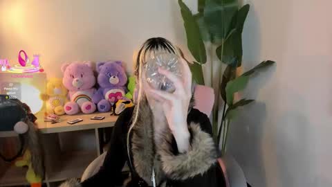 Snapshot of laukyubey1 chatting on October 2025 01:57:01 AM laukyubey1 online show from October 2025 01:57:01 AM