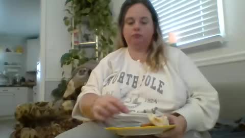 LauLauMa online show from January 2025 07:13:02 PM