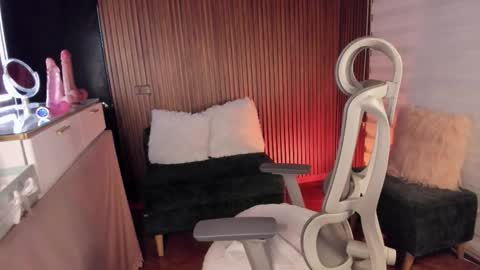 laura cruz online show from March 2026 03:12:02 AM