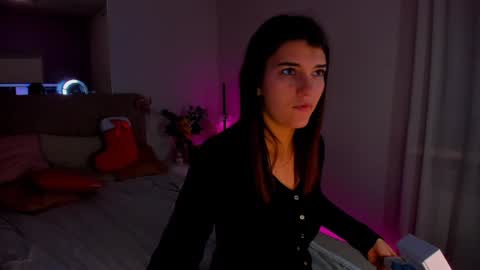 Laura online show from December 2024 06:14:01 AM