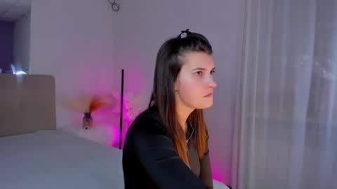 Laura online show from March 2025 12:41:02 PM