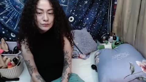 Snapshot of laura_anal_ chatting on December 2024 10:42:01 PM Wen online show from December 2024 10:42:01 PM