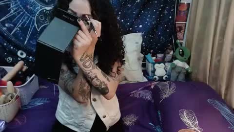 Snapshot of laura_anal_ chatting on January 2025 09:10:01 PM Wen online show from January 2025 09:10:01 PM