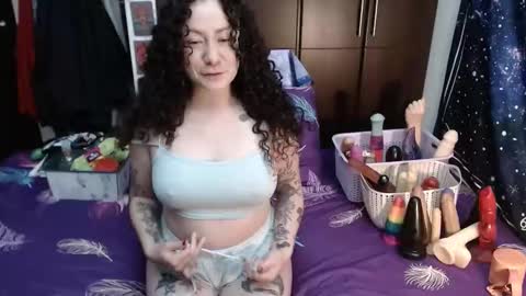 Snapshot of laura_anal_ chatting on September 2025 07:58:01 PM Wen online show from September 2025 07:58:01 PM