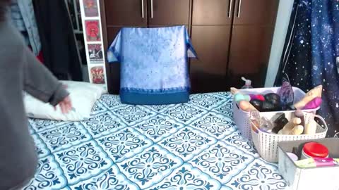 Snapshot of laura_anal_ chatting on October 2025 02:59:01 PM Wen online show from October 2025 02:59:01 PM