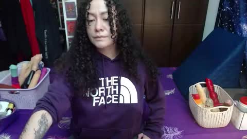 Snapshot of laura_anal_ chatting on October 2025 05:36:02 PM Wen online show from October 2025 05:36:02 PM