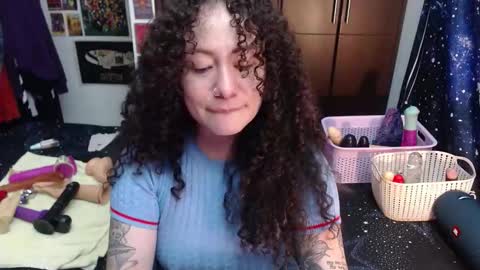 Snapshot of laura_anal_ chatting on November 2025 08:42:02 PM Wen online show from November 2025 08:42:02 PM