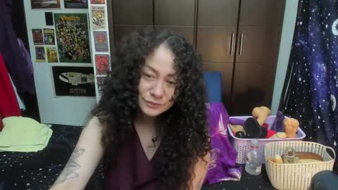 Snapshot of laura_anal_ chatting on November 2025 11:04:02 PM Wen online show from November 2025 11:04:02 PM