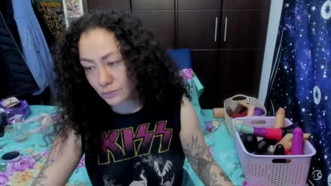 Snapshot of laura_anal_ chatting on May 2026 09:42:02 PM Wen online show from May 2026 09:42:02 PM