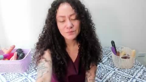 Snapshot of laura_anal_ chatting on June 2026 03:01:02 PM Wen online show from June 2026 03:01:02 PM