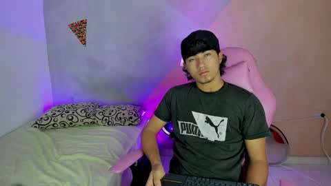 Snapshot of laura_and_kevin chatting on November 2025 03:12:02 PM laura_and_kevin online show from November 2025 03:12:02 PM