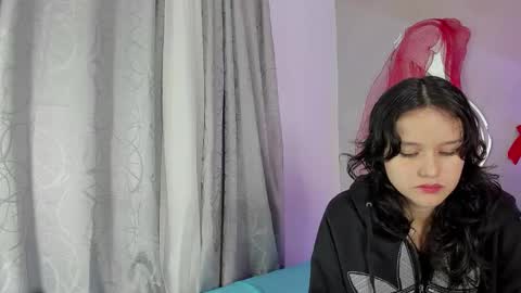 Snapshot of laura_and_kevin chatting on November 2025 11:08:02 PM laura_and_kevin online show from November 2025 11:08:02 PM