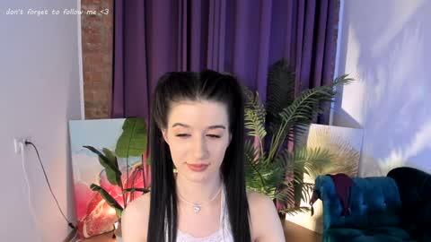 Laura online show from January 2025 11:24:01 PM