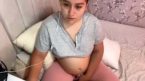 laura online show from February 2025 03:45:02 AM