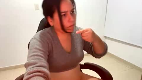 laura online show from October 2025 11:01:02 PM