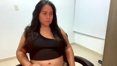 laura online show from October 2025 10:52:02 PM