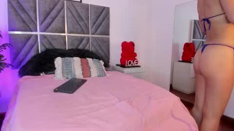 laura_dicardy online show from September 2025 07:47:02 PM