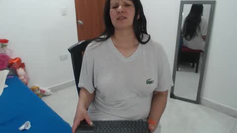 laura_foxx2379 online show from November 2025 03:16:01 AM