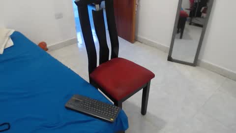 laura_foxx2379 online show from December 2025 08:14:02 PM