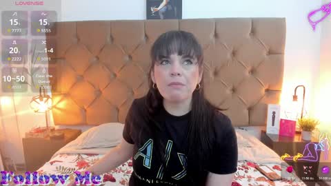 laura hotties online show from April 2026 01:05:02 PM