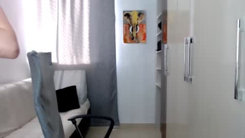 Laura online show from January 2025 09:21:01 PM