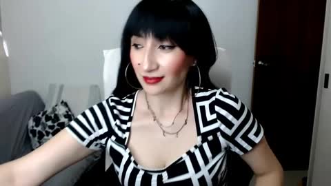 Laura online show from June 2026 09:50:02 PM