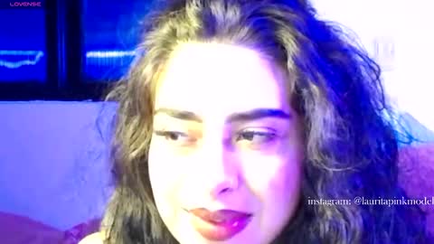 Snapshot of laura_pink01 chatting on December 2025 06:41:02 AM laura_pink01 online show from December 2025 06:41:02 AM