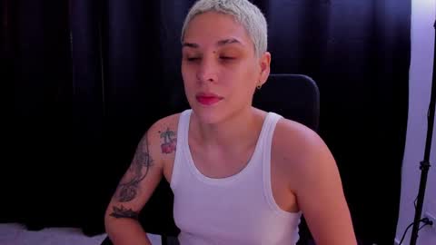 Laura Rose online show from September 2025 01:12:01 PM