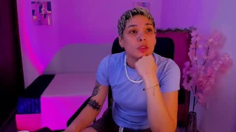 Laura Rose online show from November 2025 05:57:02 PM