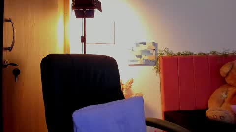 Laura Rose online show from April 2026 04:19:01 AM