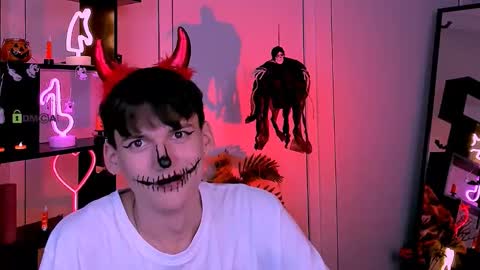 laura_sween online show from October 2025 09:30:01 PM