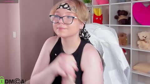 Laura online show from February 2026 09:58:01 AM