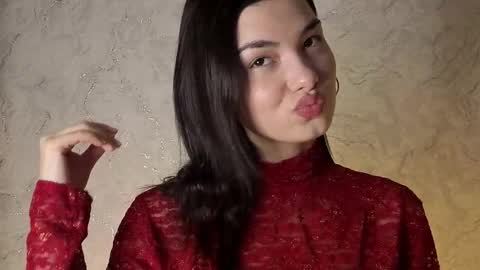 Snapshot of lauraback chatting on December 2025 11:25:02 AM Laura online show from December 2025 11:25:02 AM