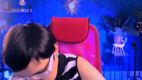 lauradavidsons online show from January 2026 06:44:02 PM