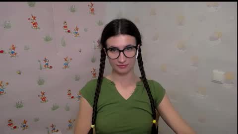 Snapshot of lauradre_ chatting on October 2025 07:38:02 AM Laura online show from October 2025 07:38:02 AM