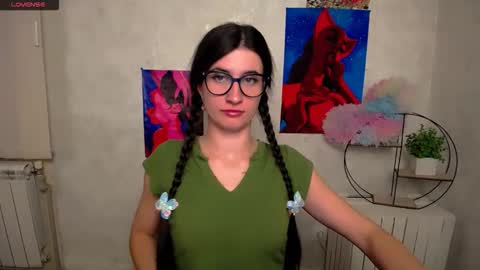 Snapshot of lauradre_ chatting on November 2025 01:43:01 PM Laura online show from November 2025 01:43:01 PM