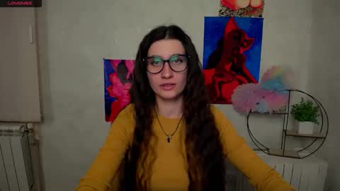 Snapshot of lauradre_ chatting on November 2025 12:05:02 PM Laura online show from November 2025 12:05:02 PM