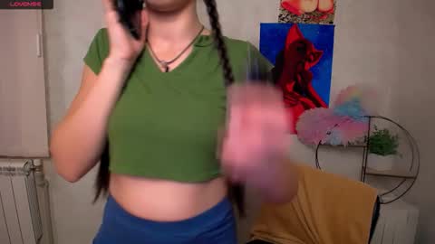 Snapshot of lauradre_ chatting on November 2025 08:57:01 AM Laura online show from November 2025 08:57:01 AM