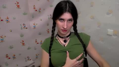 Snapshot of lauradre_ chatting on November 2025 10:03:01 AM Laura online show from November 2025 10:03:01 AM