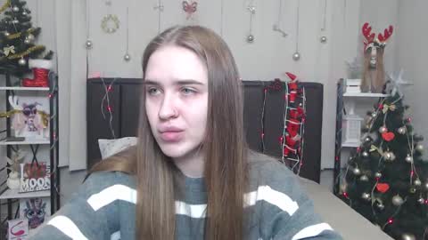 Snapshot of laurahlot chatting on December 2025 06:44:01 AM LauraHlot online show from December 2025 06:44:01 AM