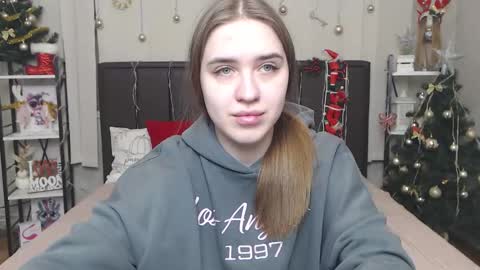 Snapshot of laurahlot chatting on January 2026 06:22:02 PM LauraHlot online show from January 2026 06:22:02 PM