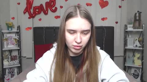 Snapshot of laurahlot chatting on February 2026 10:25:01 AM LauraHlot online show from February 2026 10:25:01 AM