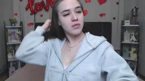 Snapshot of laurahlot chatting on February 2026 06:42:01 PM LauraHlot online show from February 2026 06:42:01 PM