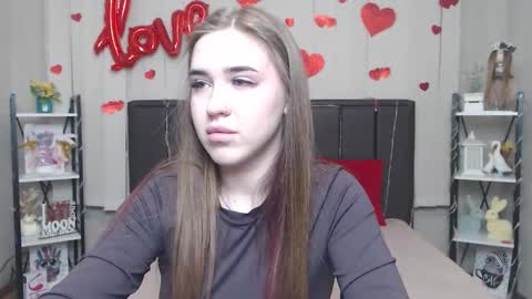 Snapshot of laurahlot chatting on March 2026 06:35:02 PM LauraHlot online show from March 2026 06:35:02 PM